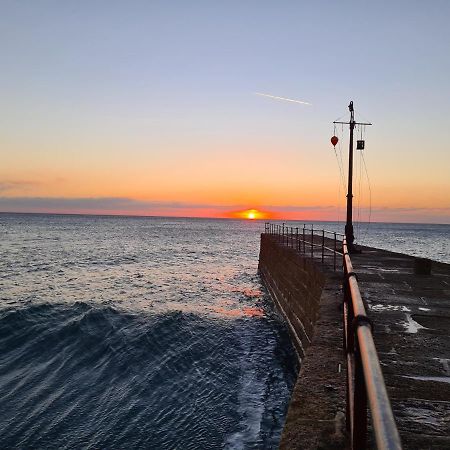 Sun Trap Apartment Porthleven Luaran gambar