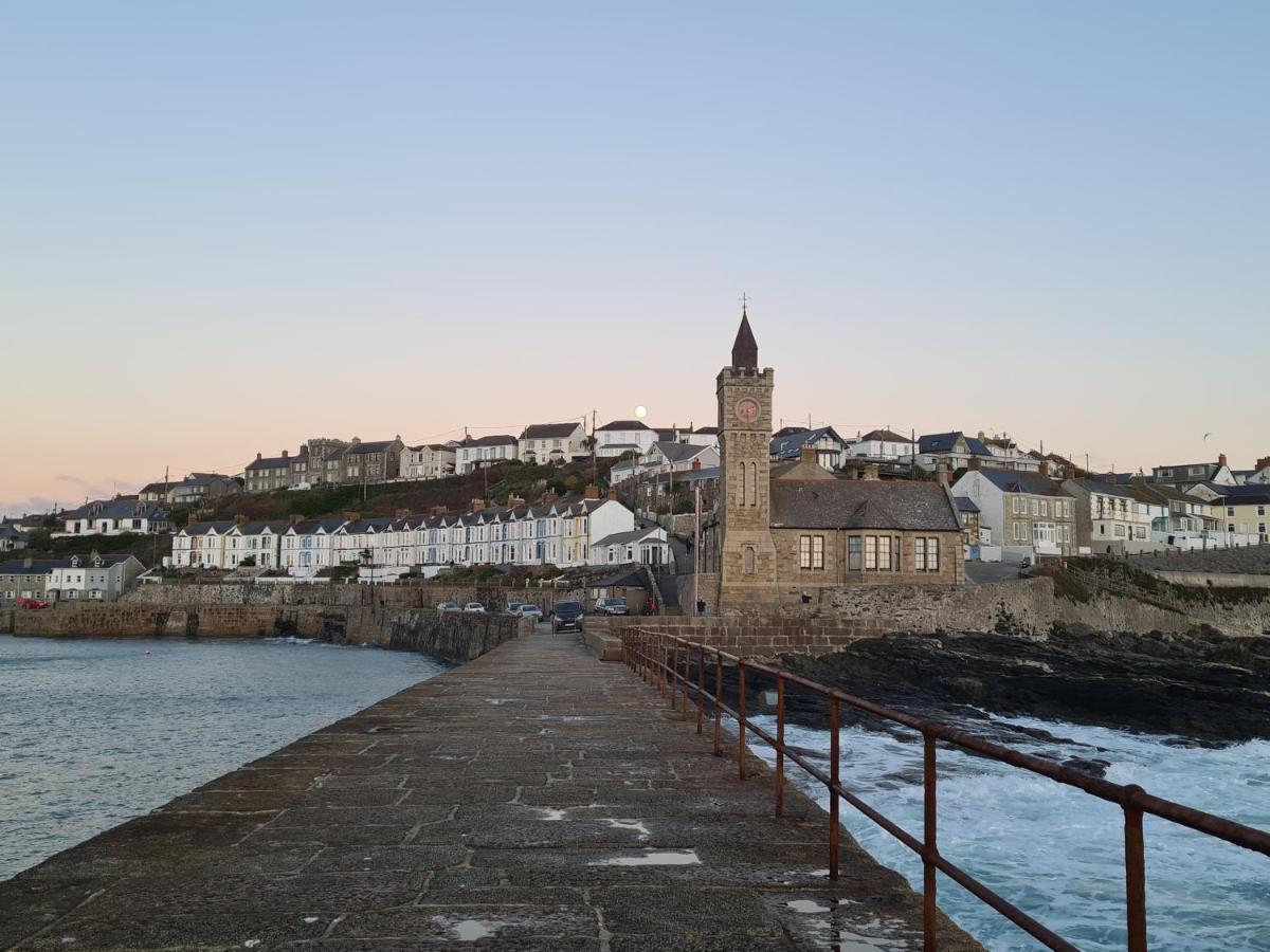 Sun Trap Apartment Porthleven Luaran gambar
